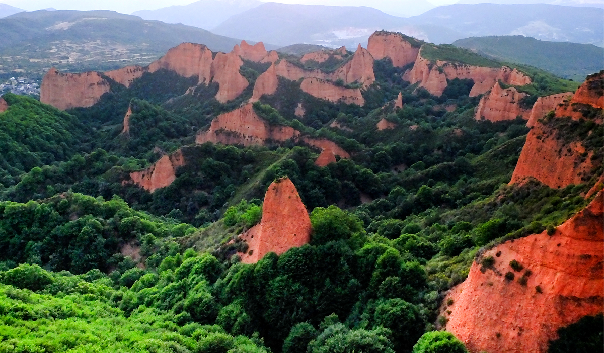 LAS MÉDULAS. Las montañas del oro romano en el Bierzo