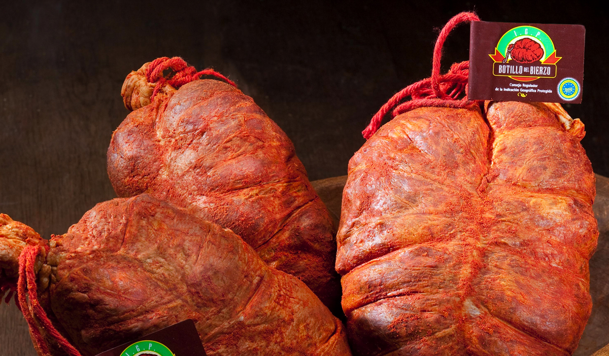 Botillo del Bierzo tradición gastronómica