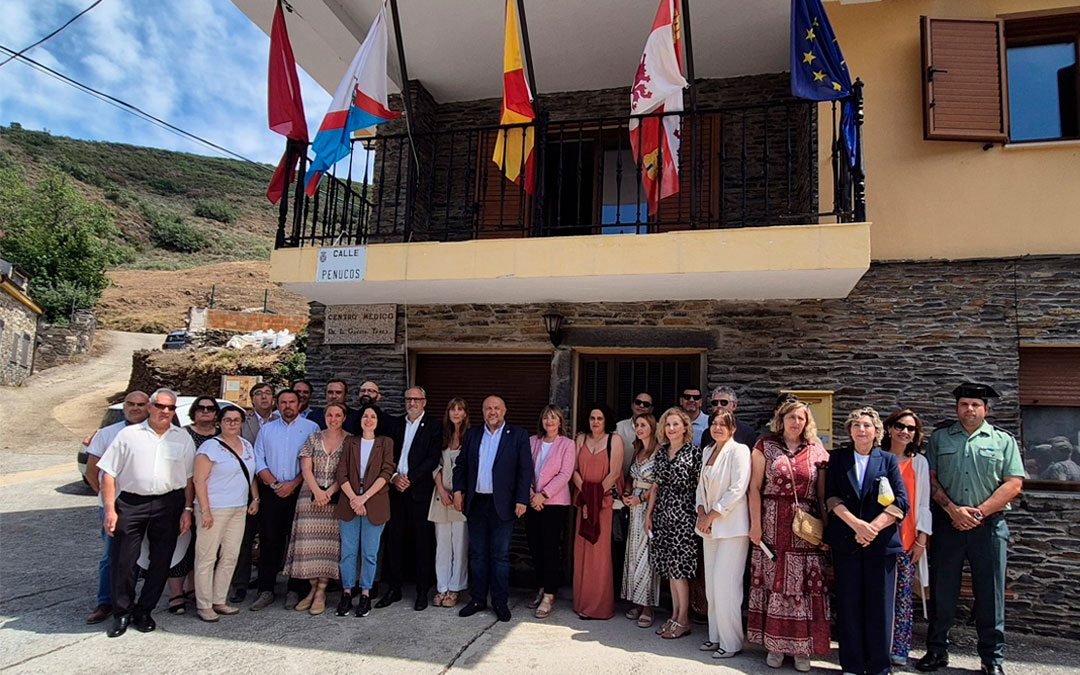El Consejo Comarcal conmemora 25 años del primer izado oficial de la Bandera del Bierzo