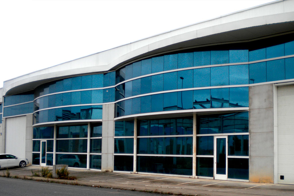 Ampliación empresa de inyección